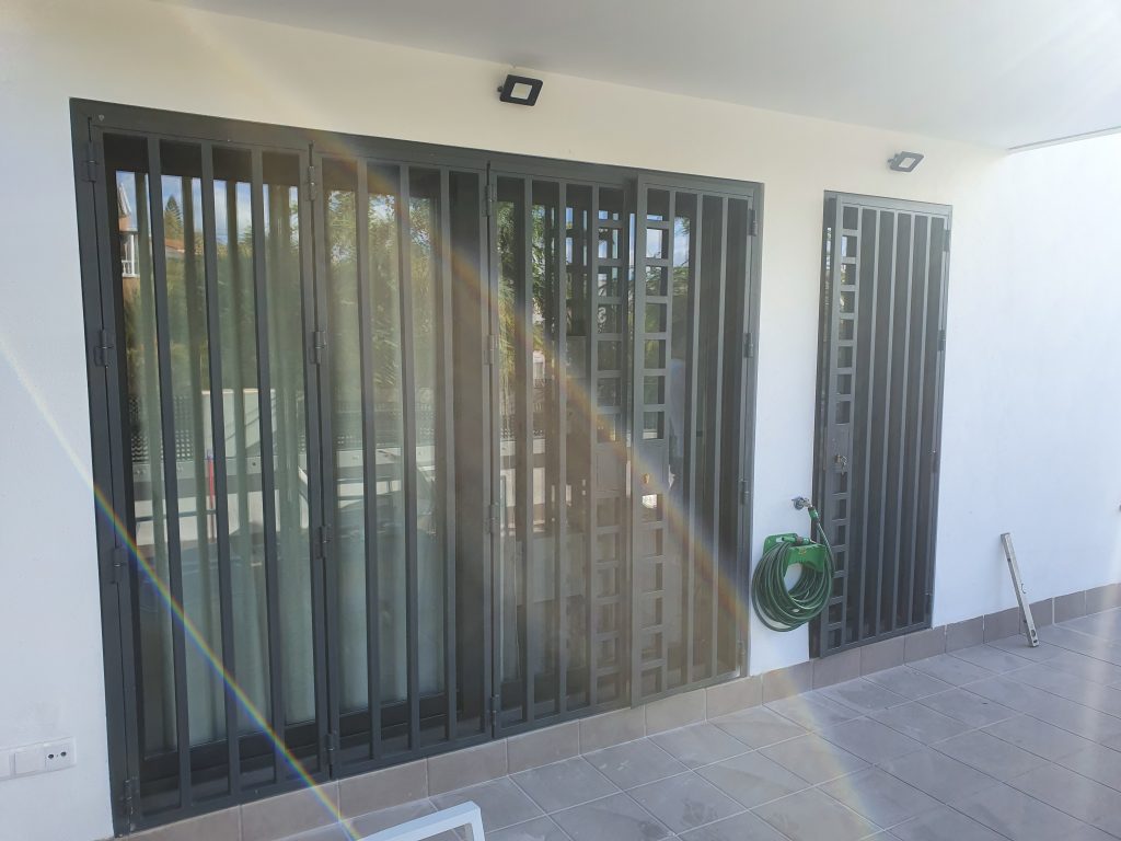 203f3b451fa86c07d9ad7892951cb701bf083fa9