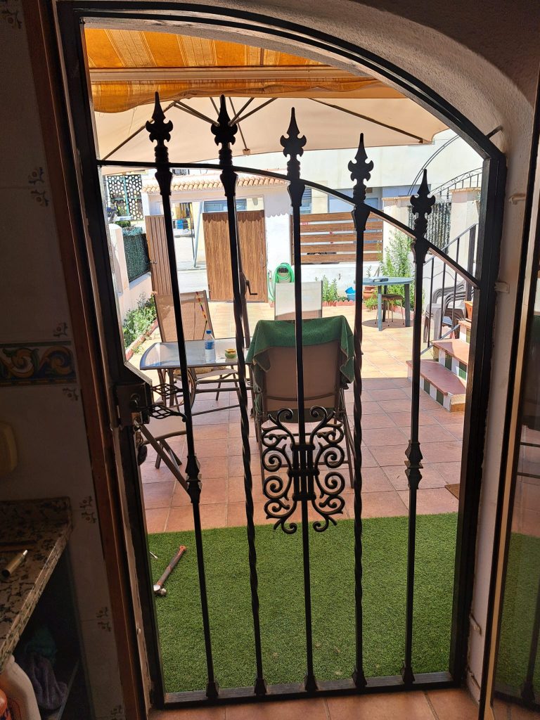 a0cb7df6 f2f5 45b0 9bd1 436b352dbb72